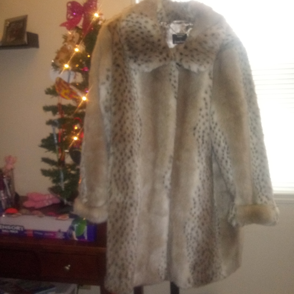 Dennis basso coat